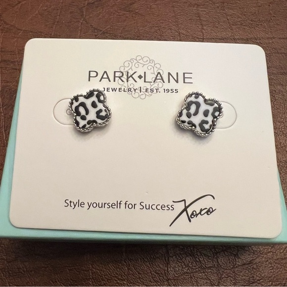 Park Lane Jewelry - Park Lane Lana Earrings | Black and White Leopard | Stud Earrings | 1/2” | New